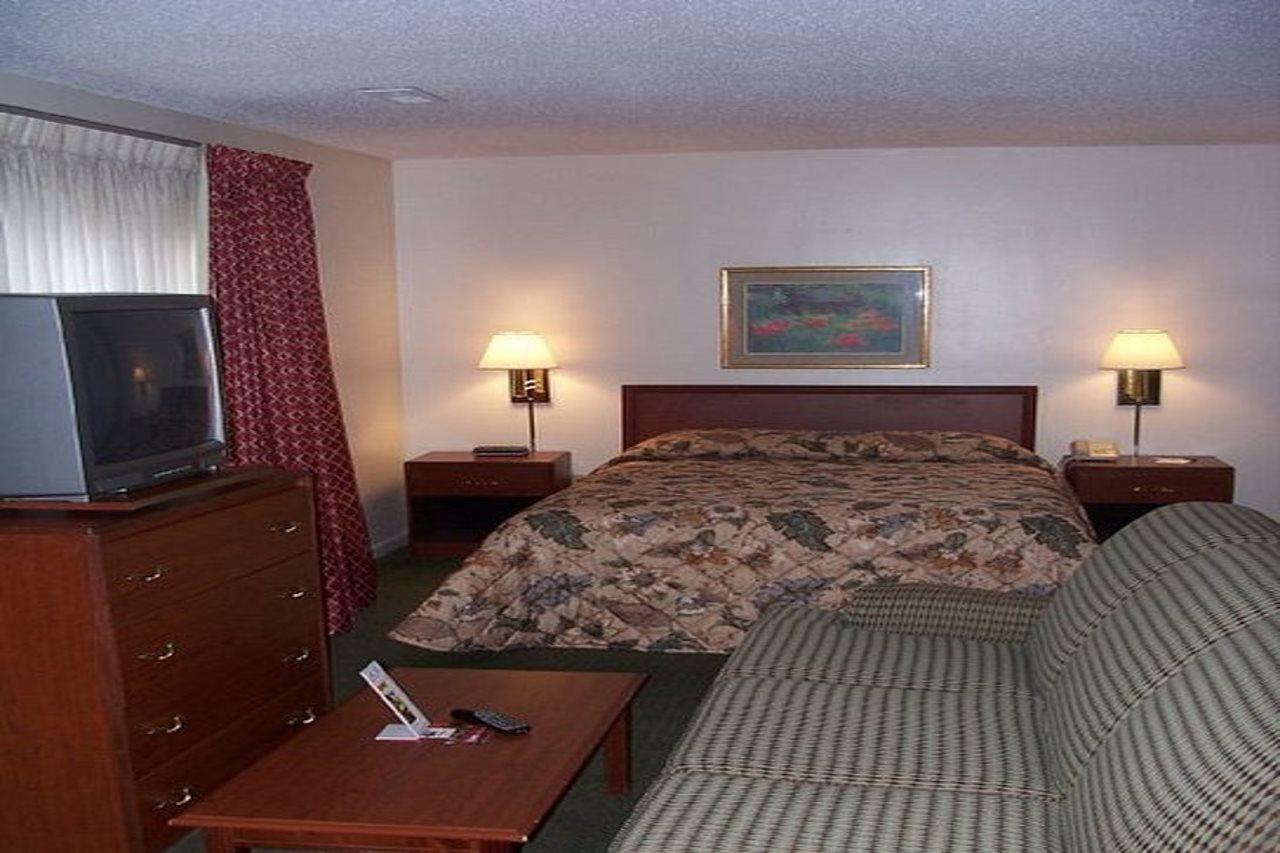 Huntsville Hotel & Suites Екстериор снимка